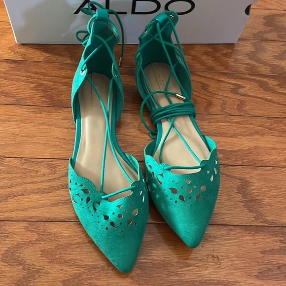 Aldo tie up flats - Picture 2 of 4